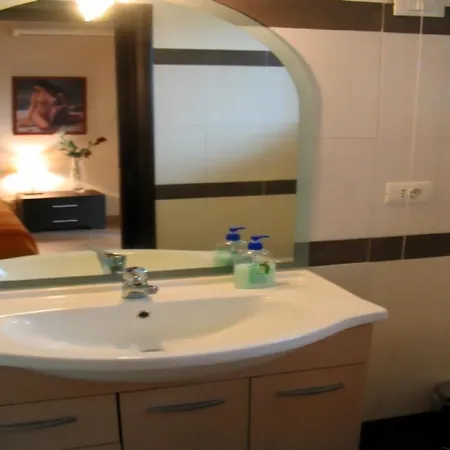 Bed & Breakfast A Casa Olimpia Tra Taormina, Etna E Catania Giarre